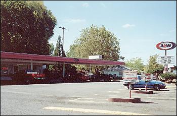 Picture of A&W drive in.